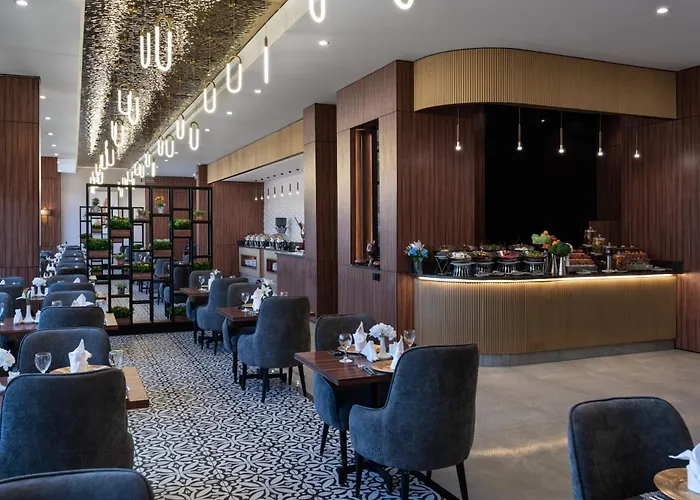 Warwick Al Jubail Hotel