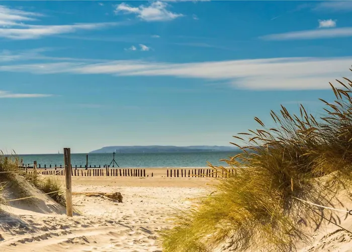 2 Seaside Bedroom, Sleeps 6, Garden, Parking