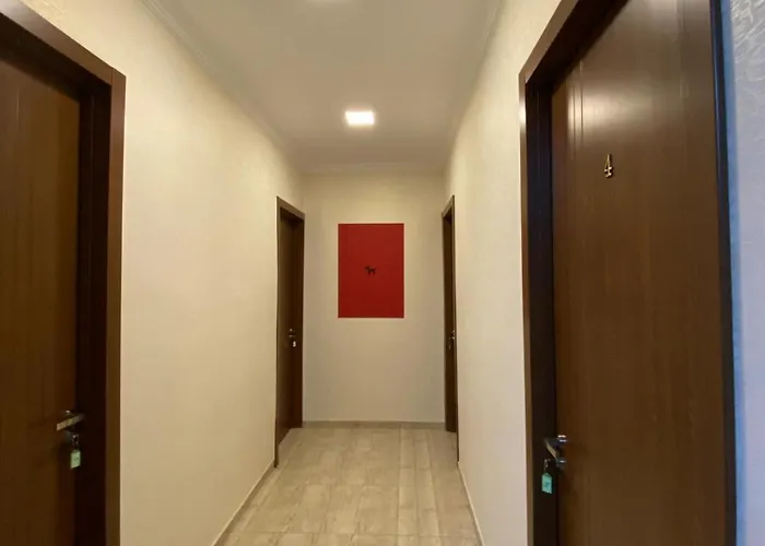 8 Rooms