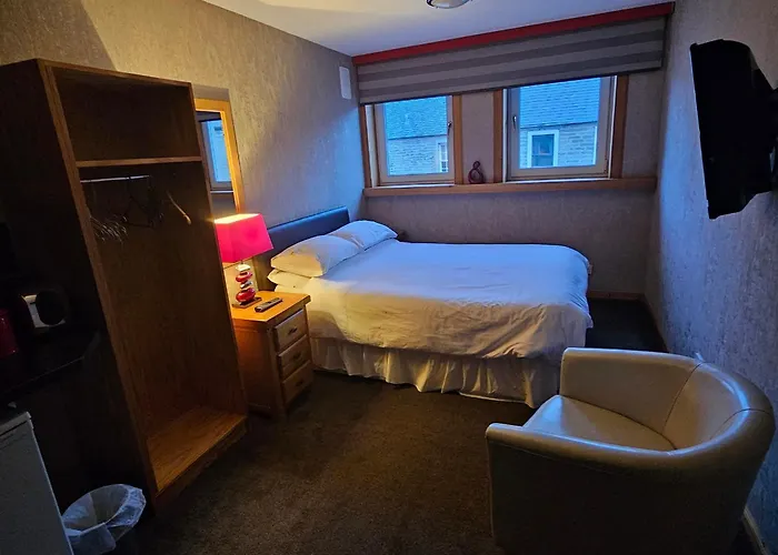 Commercial Hotel