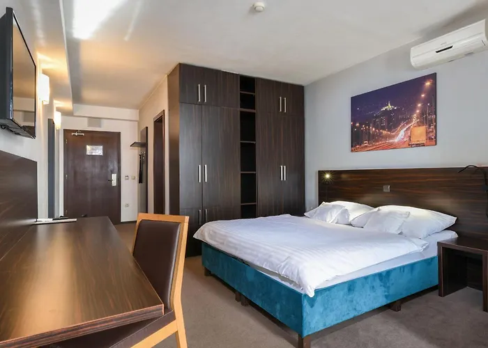 Boutique Hotel11 With Rooftop Spa