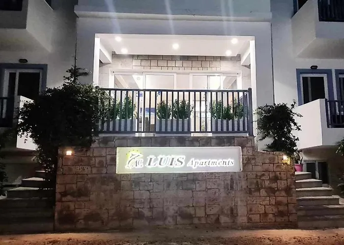 Luis Apartments