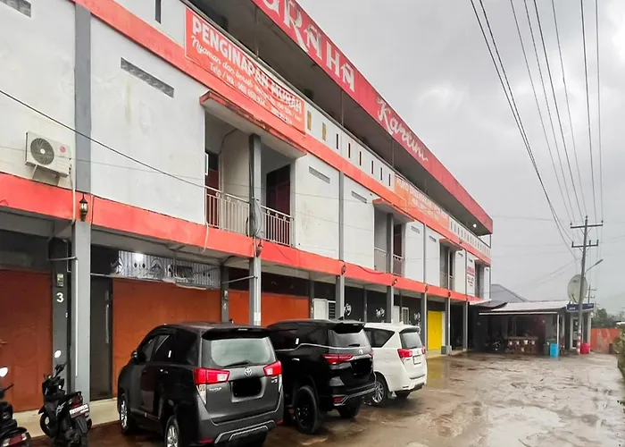 Reddoorz Near Salib Kasih Tarutung