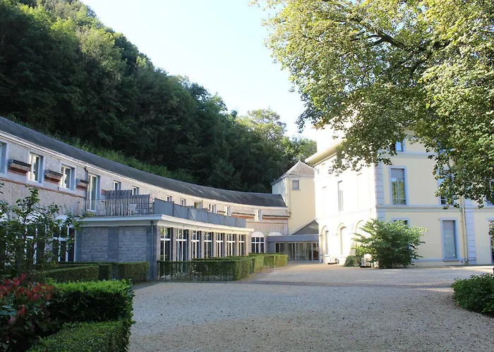 Castel De Pont-A-Lesse