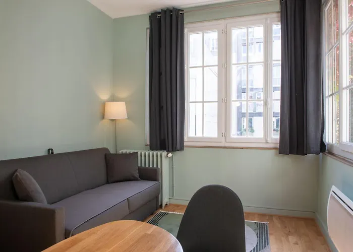 Hotel Helzear Montparnasse By Esteem Paris