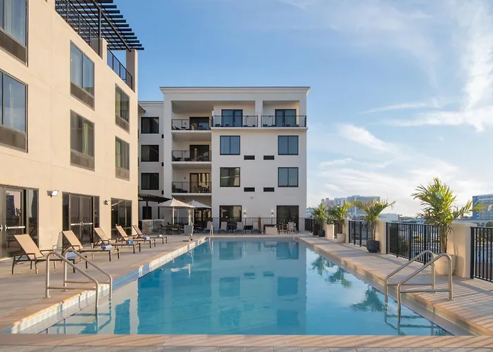 Courtyard By Marriott Clearwater Beach