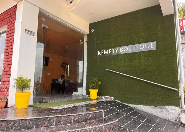 Hotel Kempty Emerald - Nested In Nature'S Lap