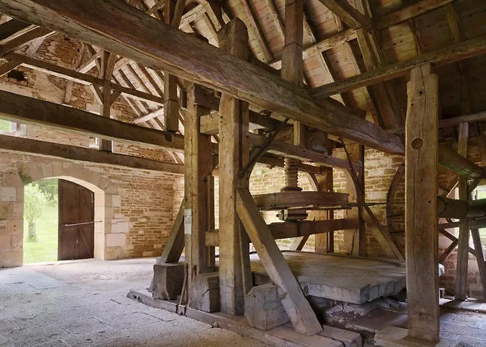 Abbaye De La Bussiere