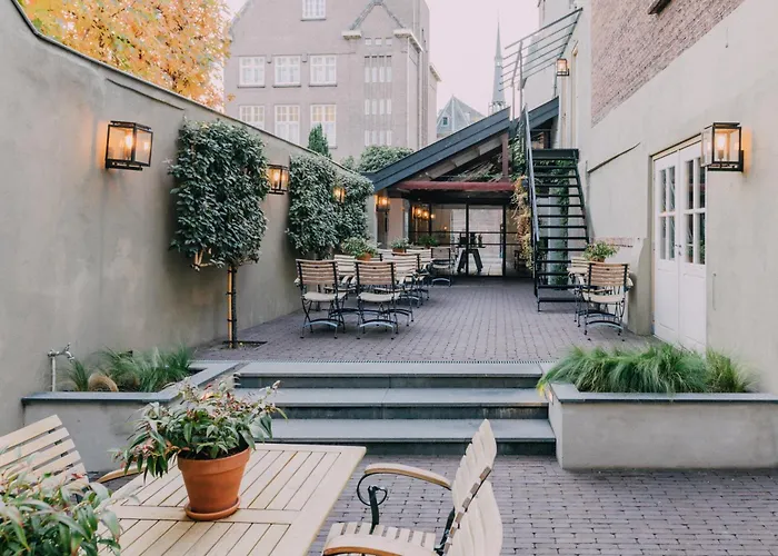 Uylenhof Hotel