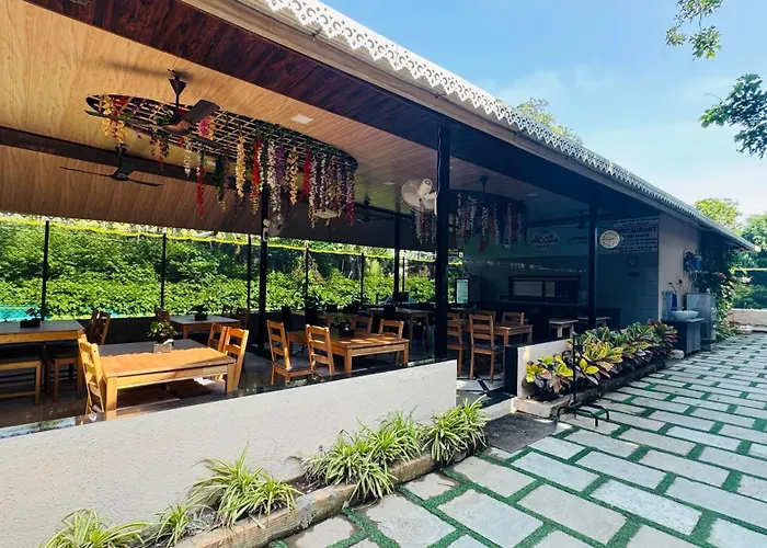 Coastal Bay Inn Resort