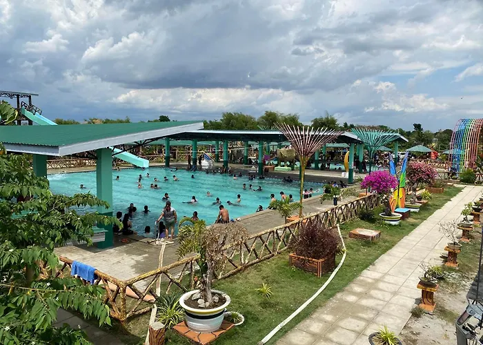 Izzy Riverfron Resort