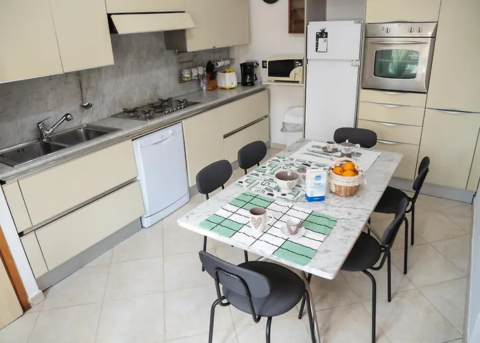 Guest House Manara