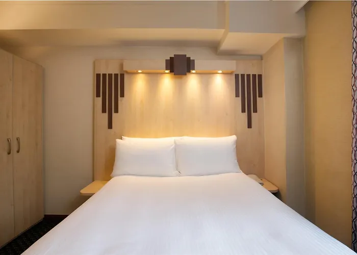 Tavistock Hotel