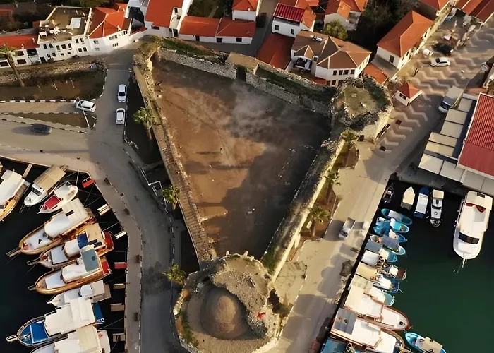 Kairos Hotel