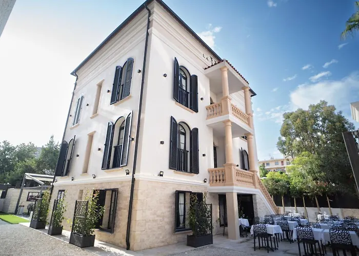 La Villa Ora
