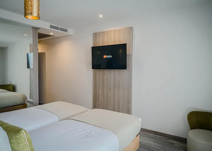 Az Hotel Des Arts