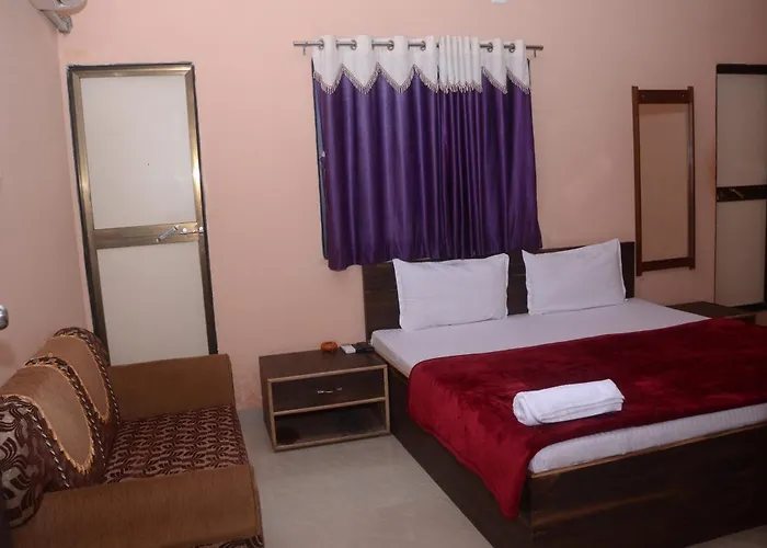 Hotel Yadunandan Rooms & Restaurant