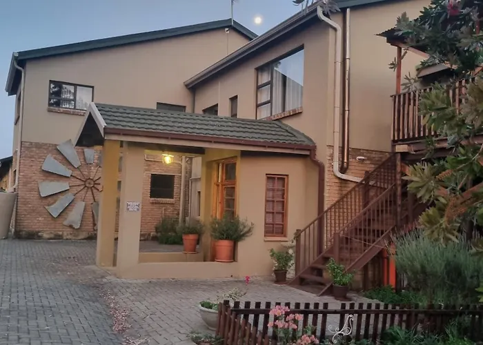 The Fat Mulberry Guest Farm