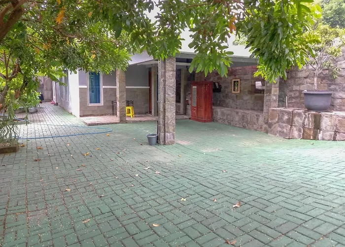 Alif House Syariah Redpartner Near Taman Dayu Pandaan