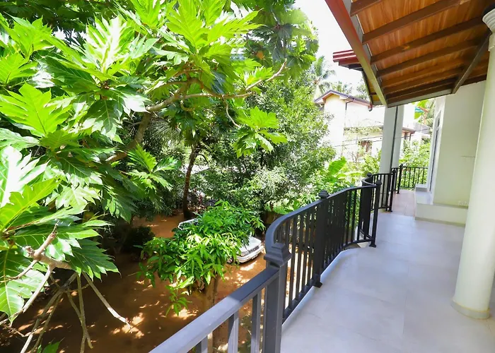 Lake Lower Hotel & Yala Safari