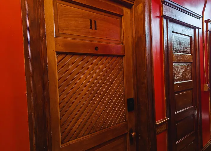 The Well Hotel & Taproom