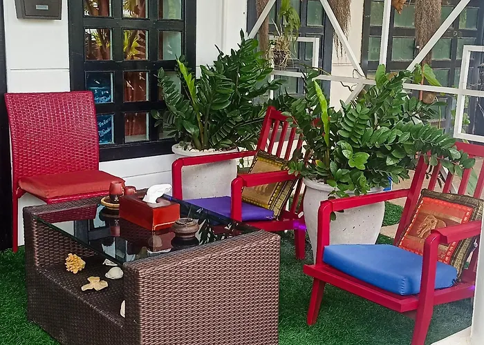 Hawaii Lounge