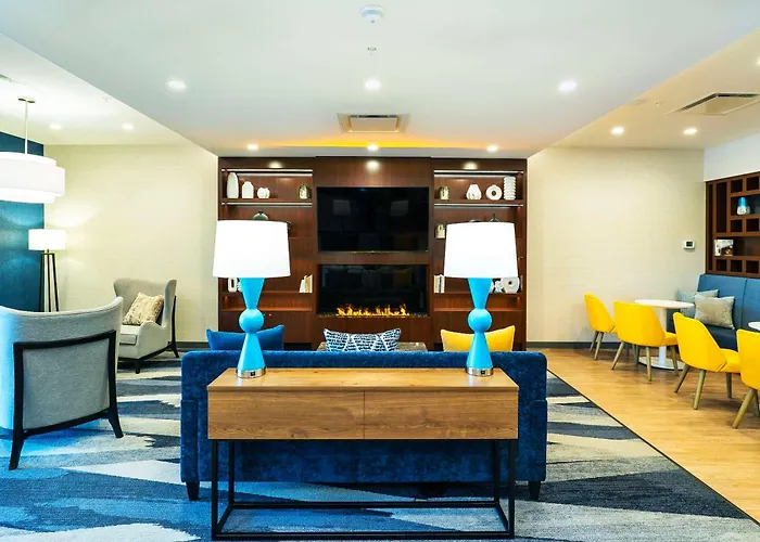 Comfort Suites Kelowna