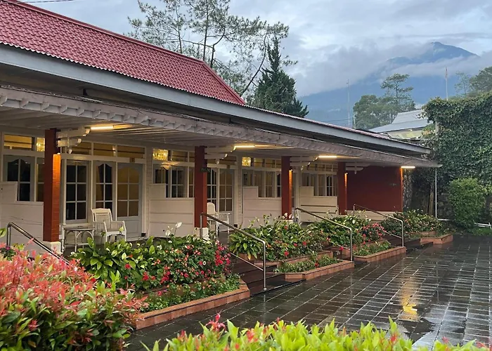 Hotel Indah Palace Tawangmangu