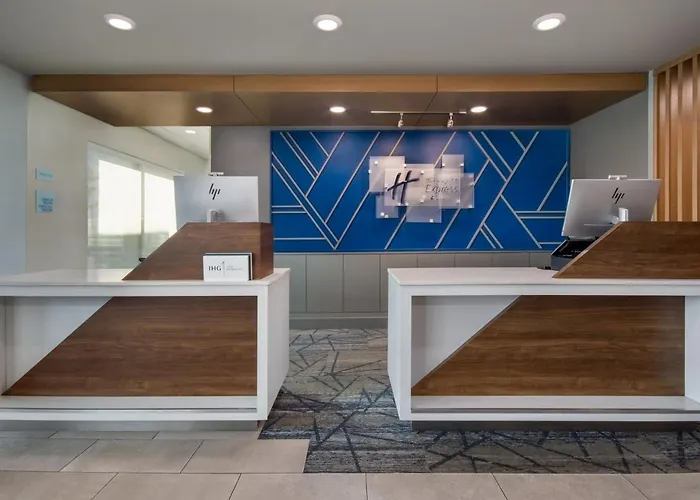 Holiday Inn Express & Suites Muskegon - Grand Haven By Ihg
