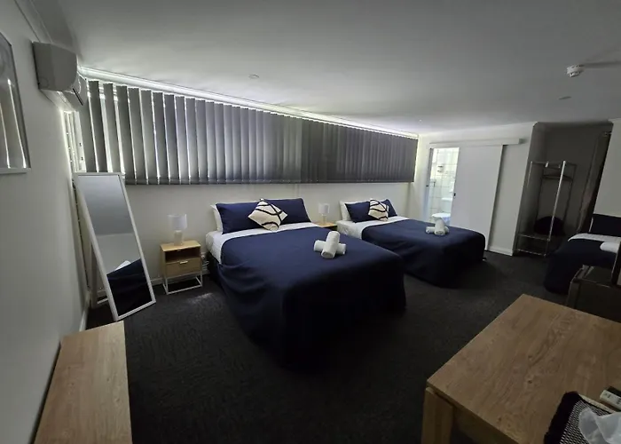 Warners Bay Hotel