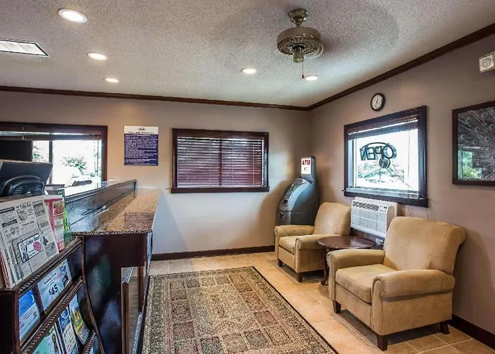 Suburban Studios Charlotte-Ballantyne