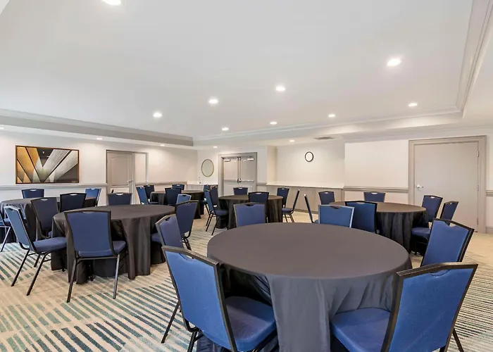 Comfort Suites Valdosta Mall Area