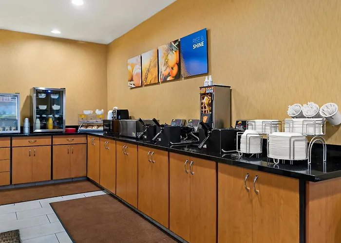 Comfort Suites
