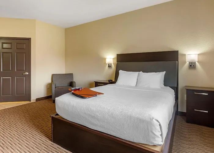 Quality Inn & Suites Moose Jaw
