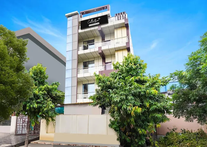 Collection O Sector 117 Noida