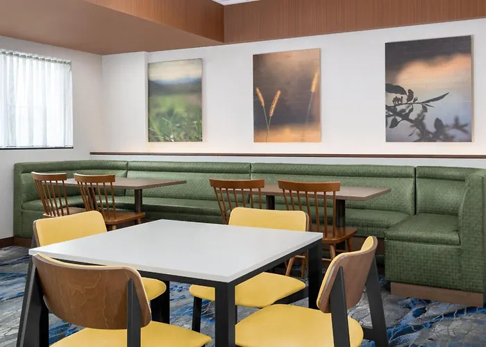 Fairfield Inn & Suites By Marriott Martinsburg