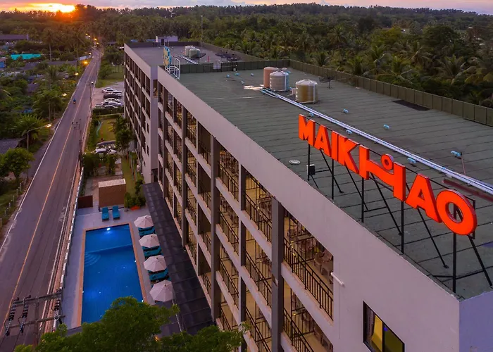 Maikhao Hotel, Phuket