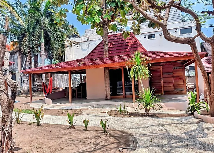 Jati Village, Party Hostel And Bungalows