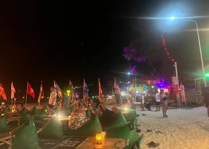 Moon House Beach Hostel