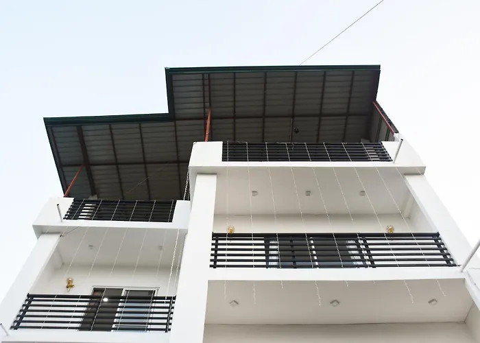 Solid Hotel Boralasgamuwa