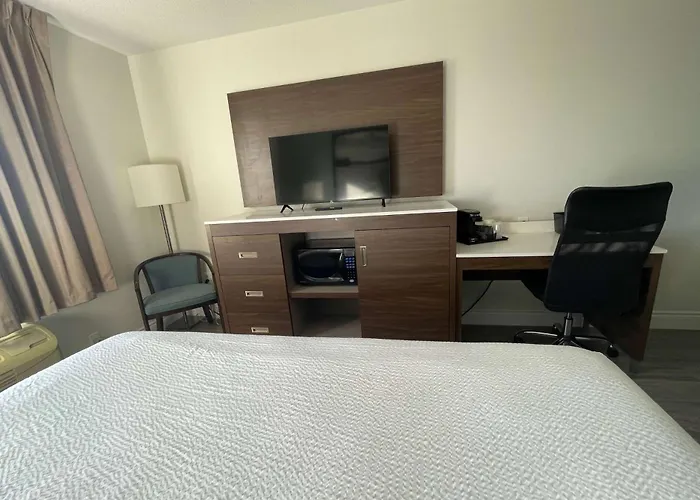 Super 8 By Wyndham Peterborough