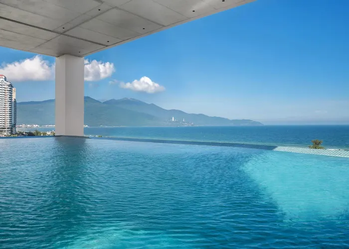 Awaken Da Nang Hotel
