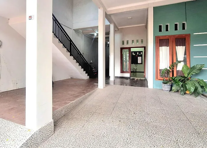 Hkp Homestay Redpartner Blitar