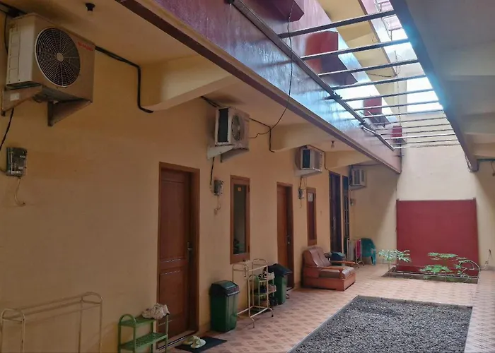 Reddoorz At Griya Kampar Madiun