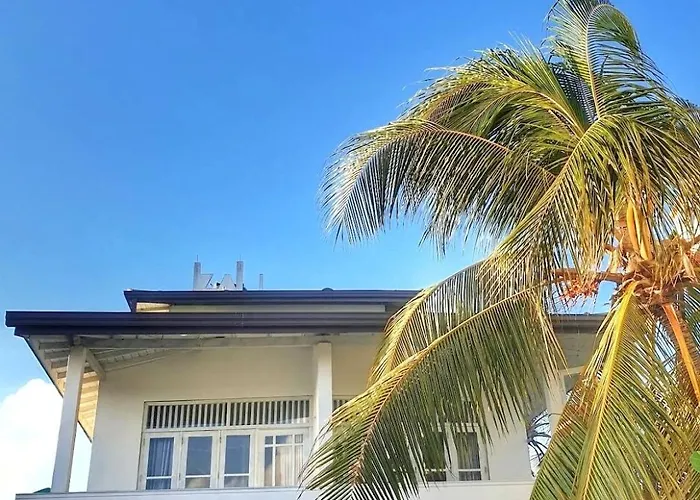 Neela'S Beach Inn