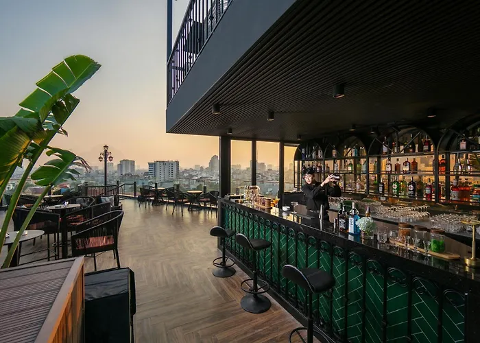 MAY DE VILLE Corner Hotel