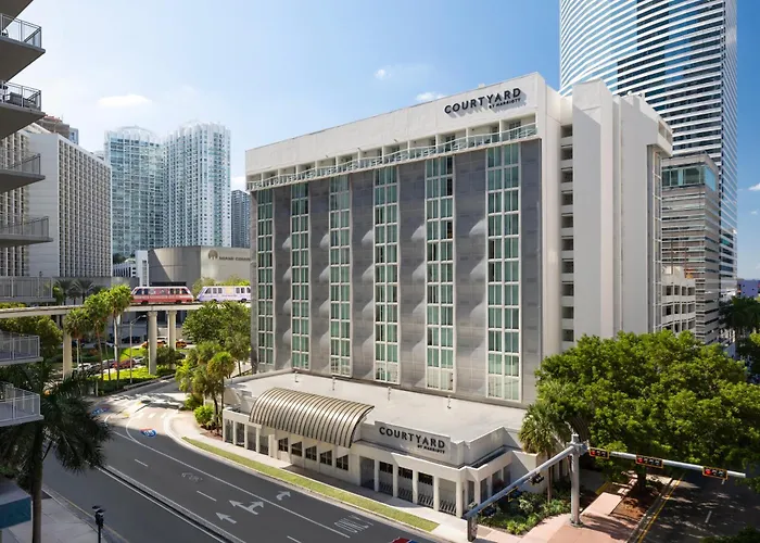 Courtyard Miami Downtown Brickell Area Hotel