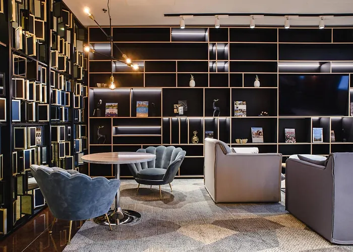 Courtyard By Marriott Warsaw Airport