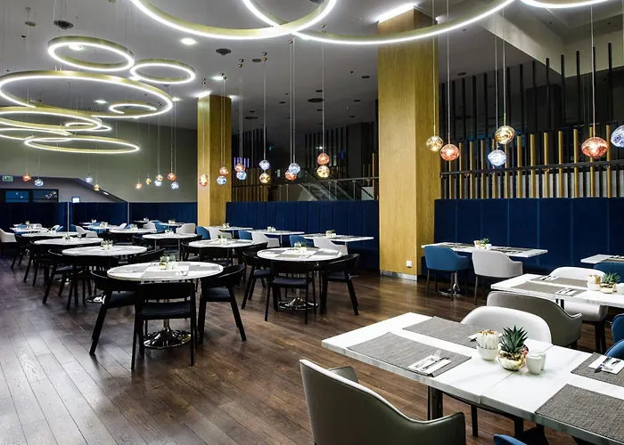 Courtyard By Marriott Warsaw Airport