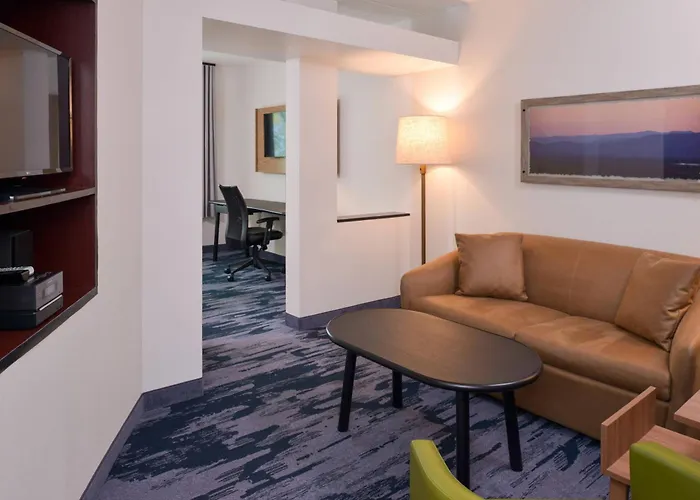 Fairfield Inn & Suites By Marriott Pittsburgh New Stanton